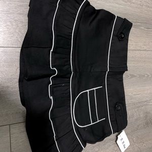 Black skirt NWT